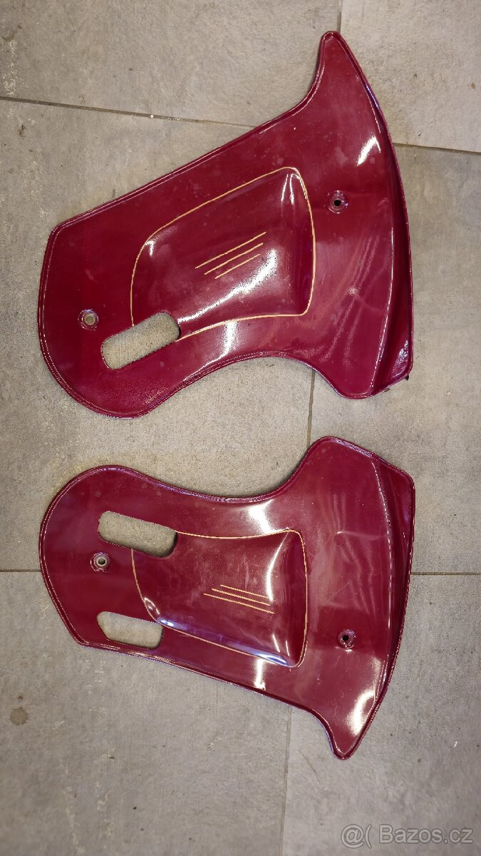 Jawa kývačka kryty motoru