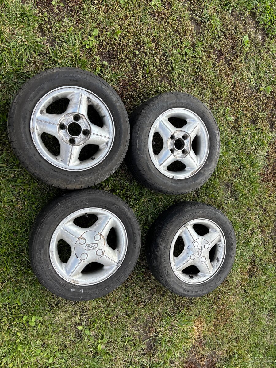Řádky r14 Ford escort