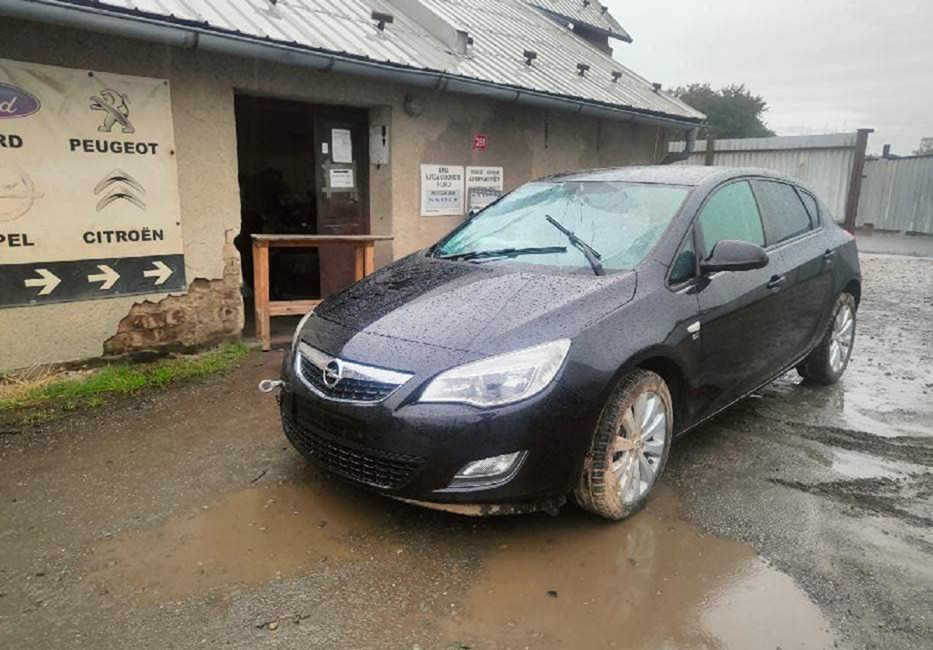 Prodám veškeré náhradní díly Opel Astra J 1.4 turbo 103kw A1
