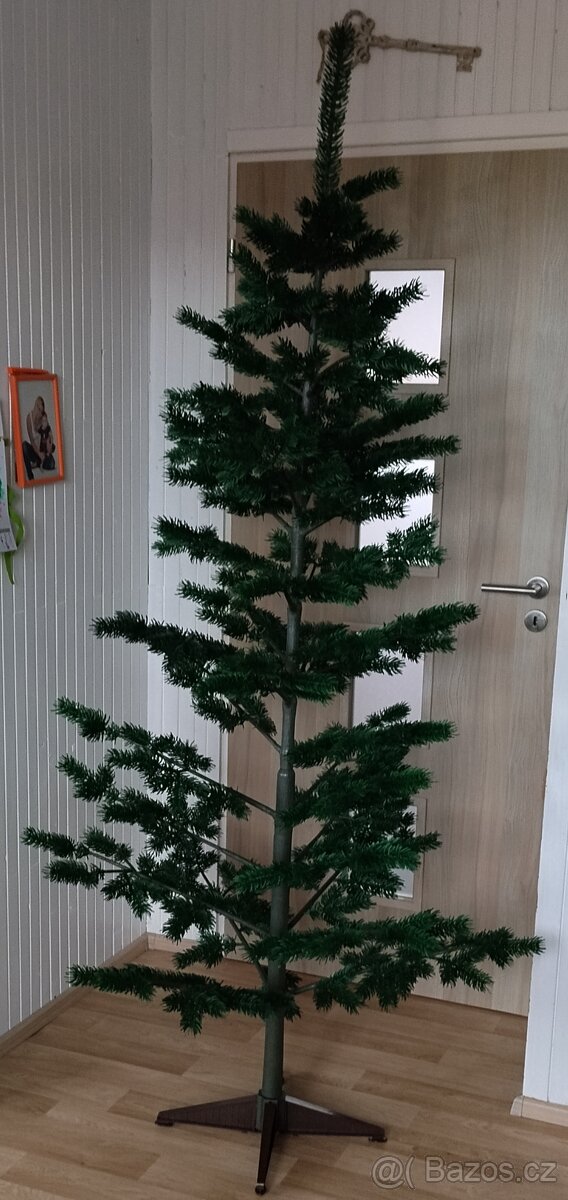 Umělý vánoční stromek