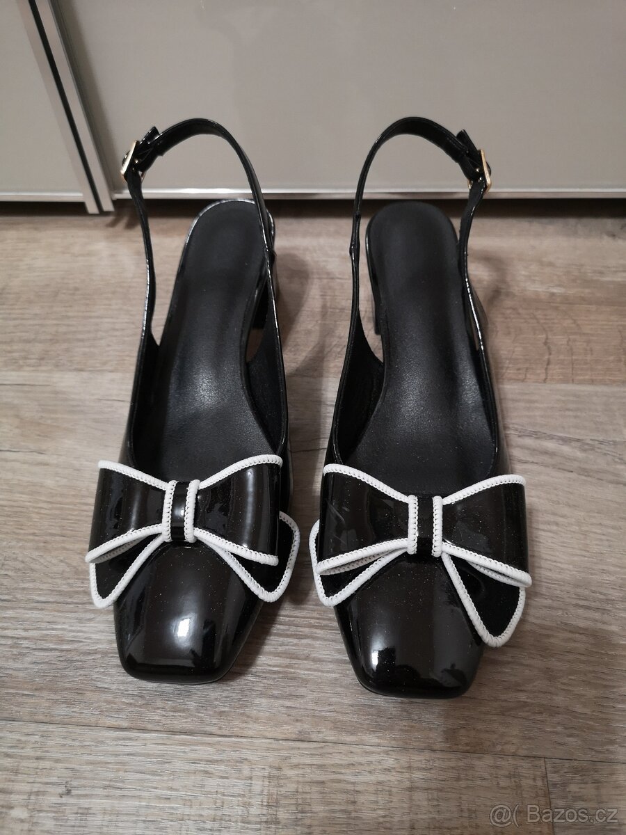 Dámské střevíce, lodičky, páskové boty