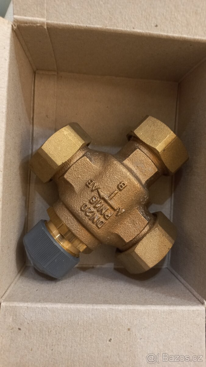 Mosaz ventil 3-cest. zónový EMV110-M 28 svěrné