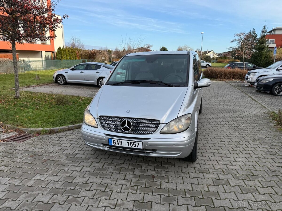 Mercedes-Benz Viano 3.0 CDI Long, V6, r. v. 2010 – 8 míst