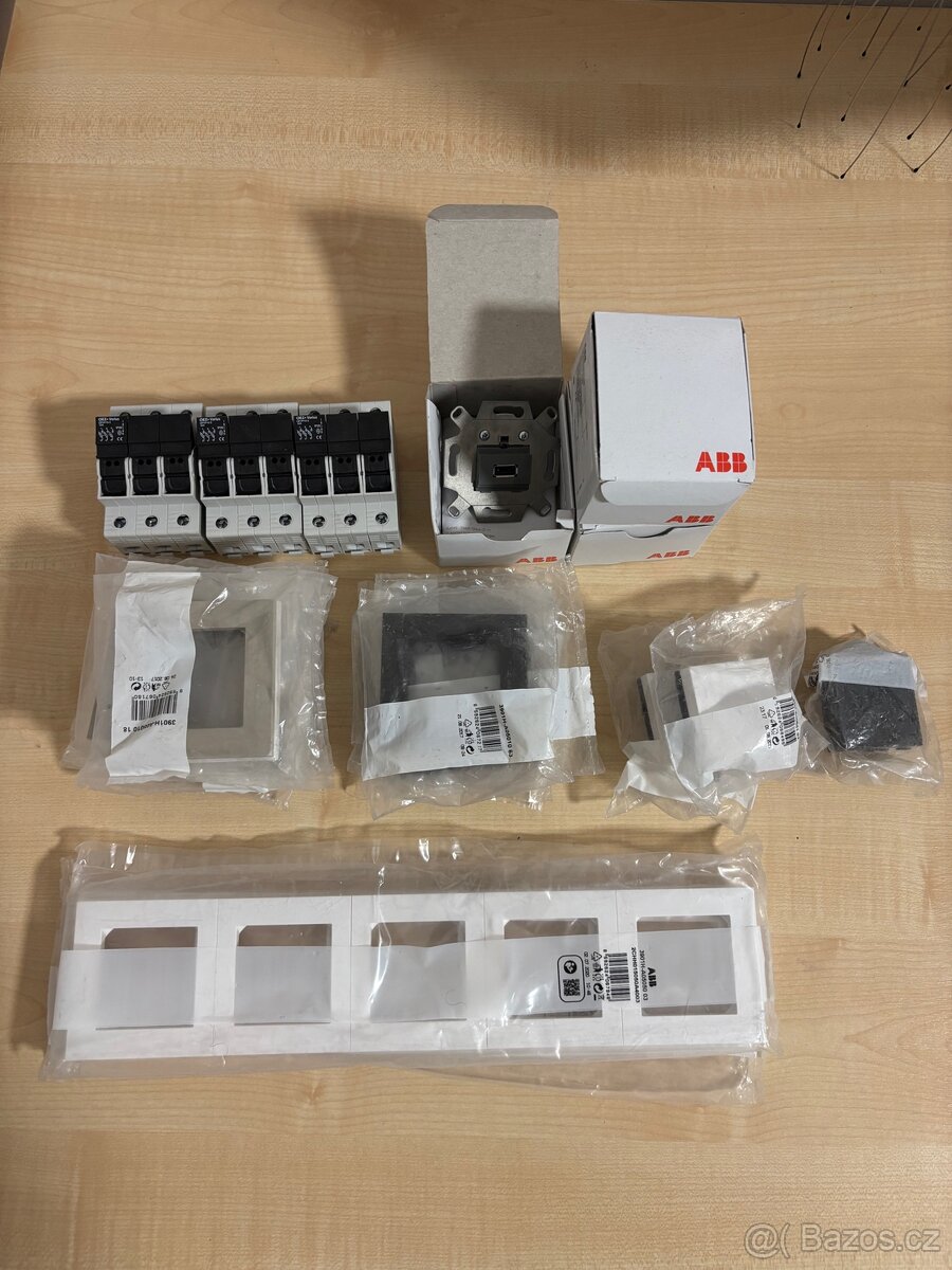 Elektromateriál - rámečky, odpojovače, USB moduly