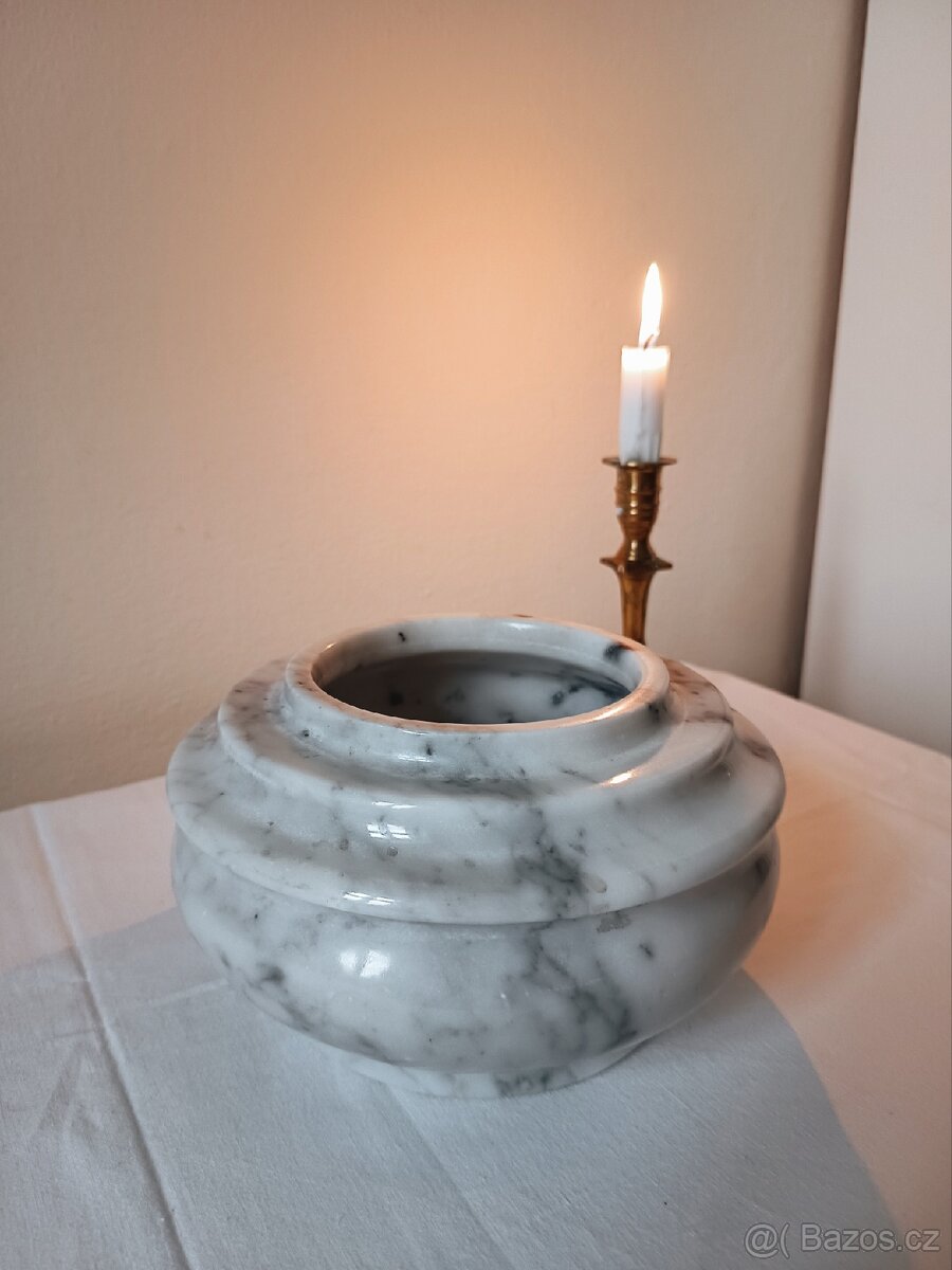 Masivní vintage mramorová dóza z Itálie