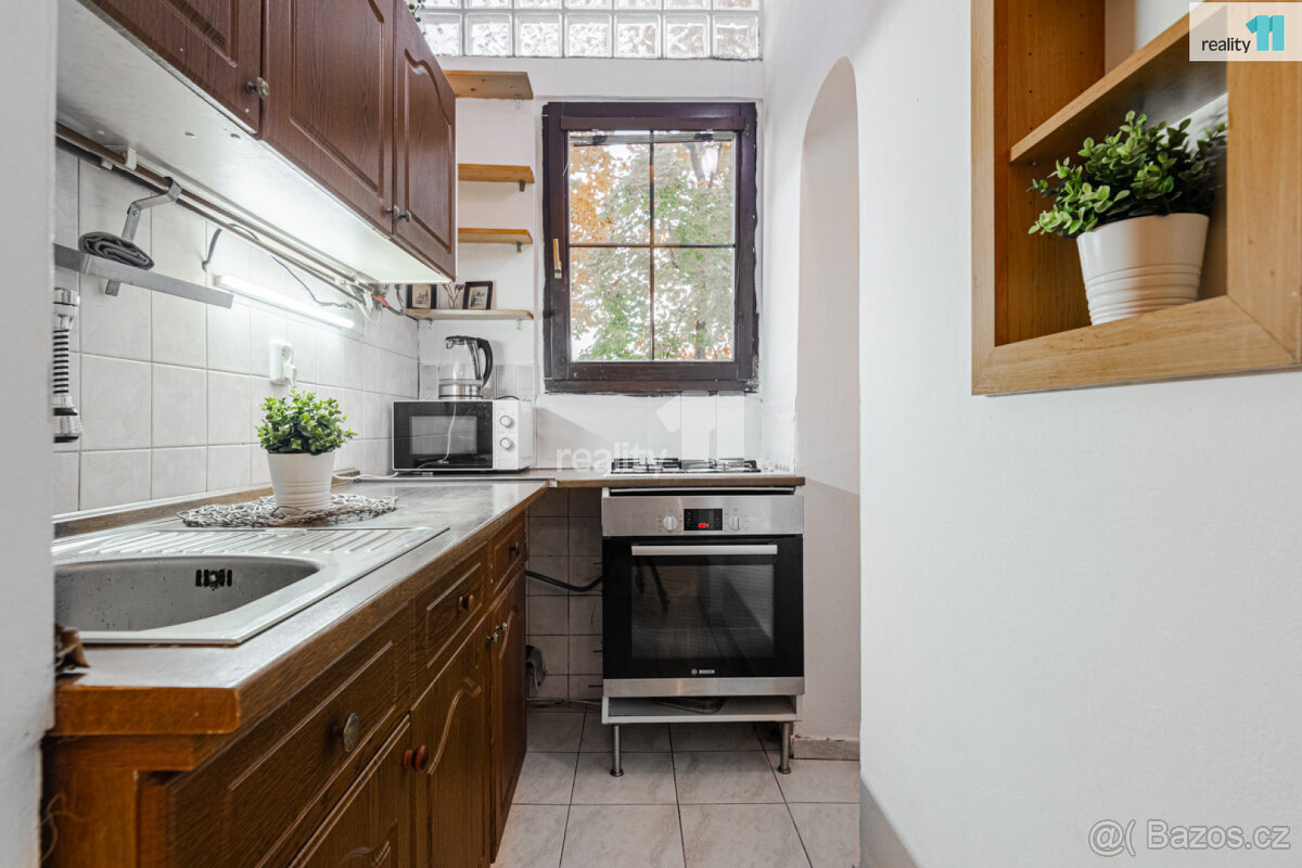 Prodej bytu 1+1, 37, m2, Praha 4