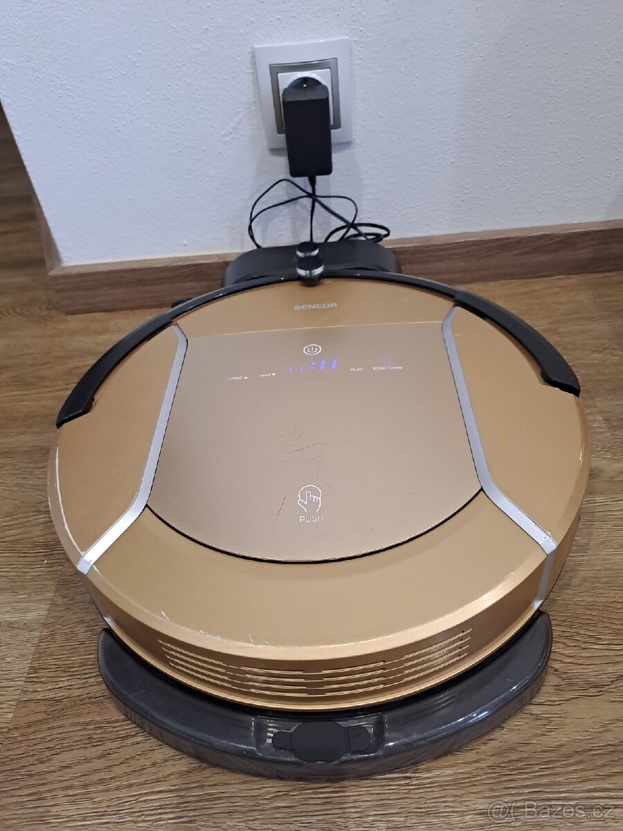 ROBOTICKÝ VYSAVAČ SENCOR
