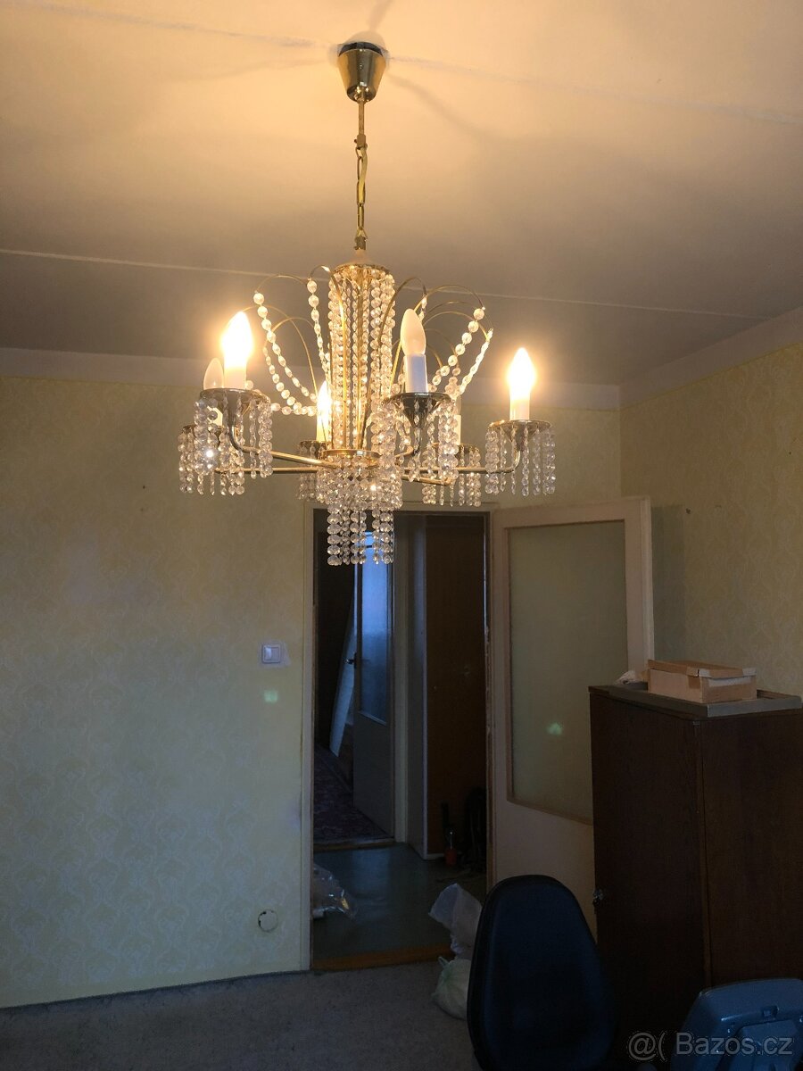 Křišťálový lustr