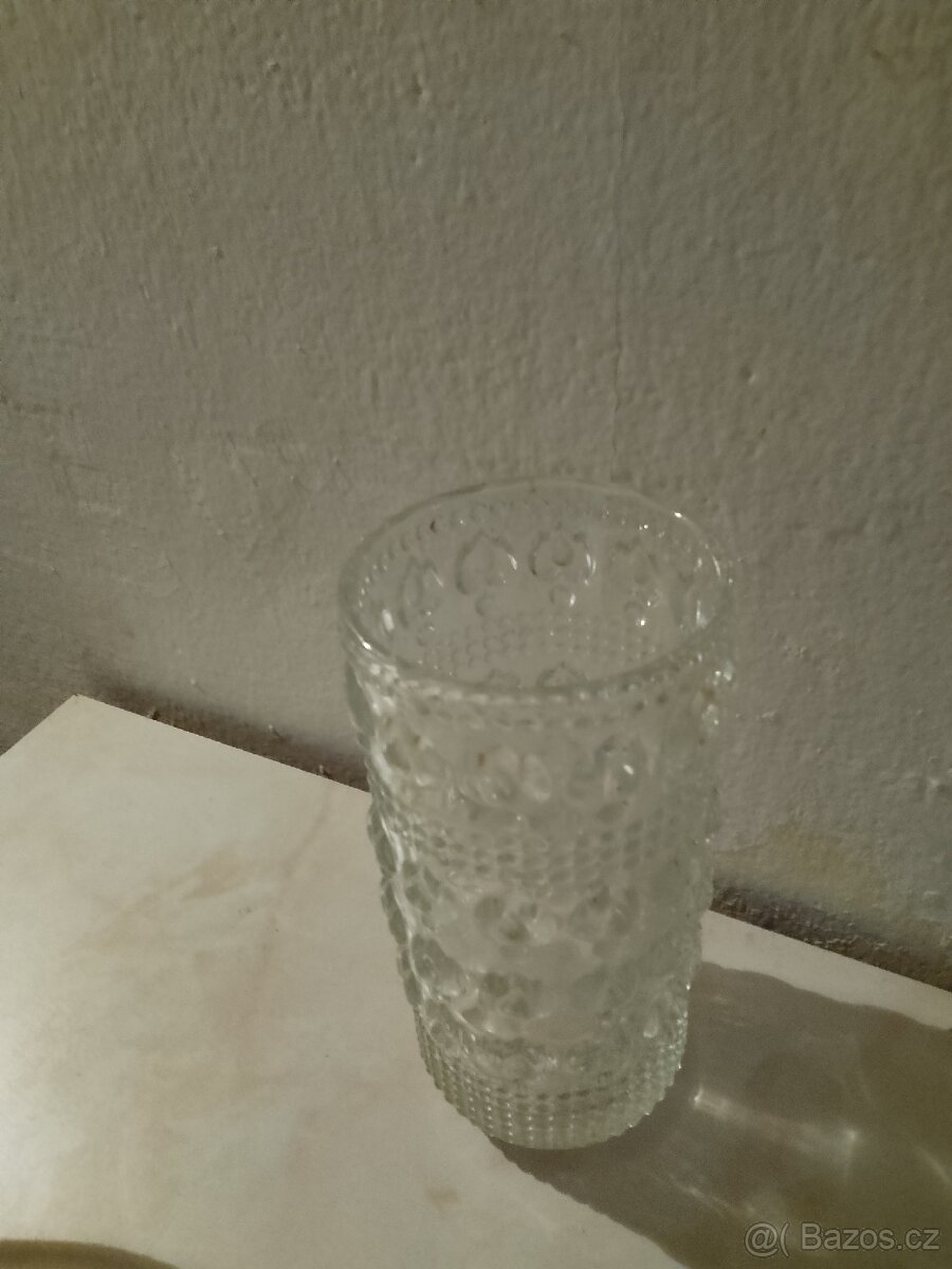 Skleněná retro váza