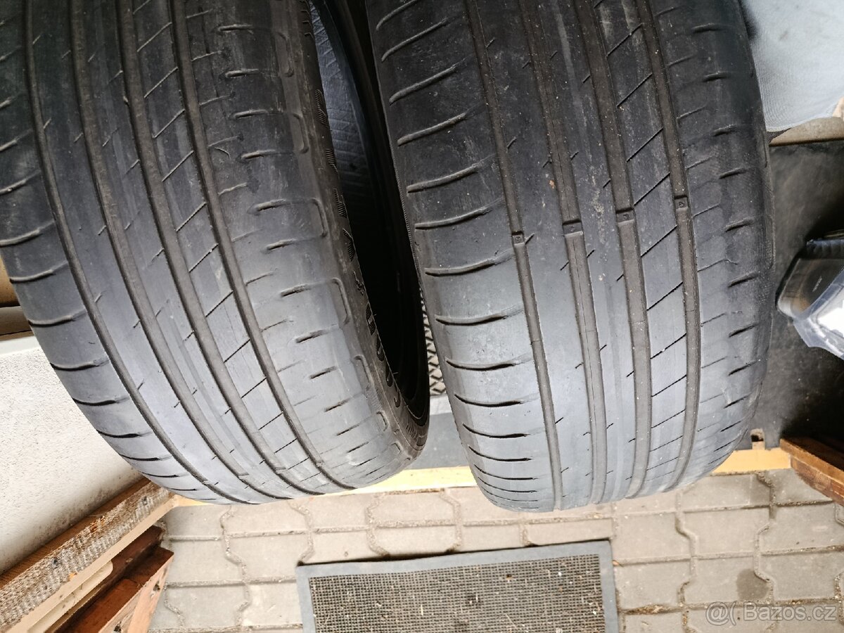 Good Year 225/50 r17 94w