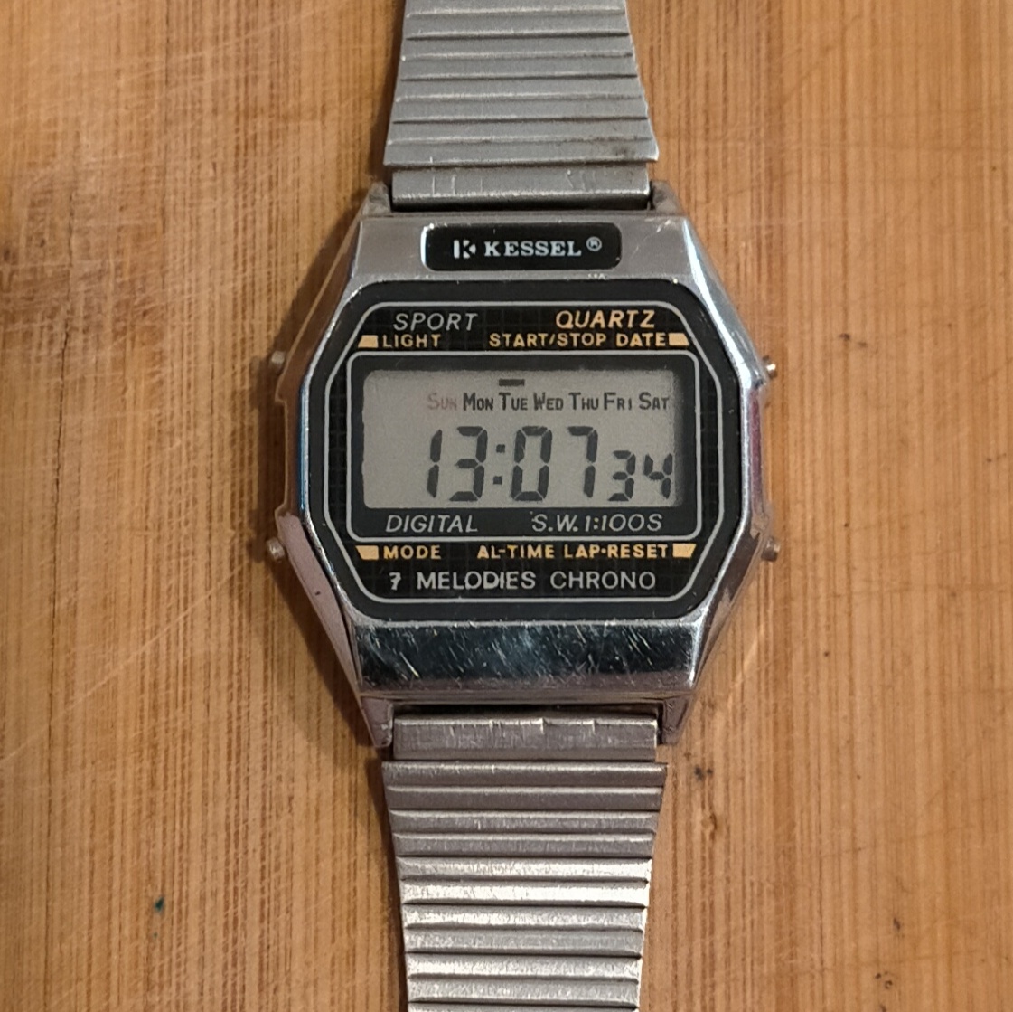 Pánské retro digitálky Kessel