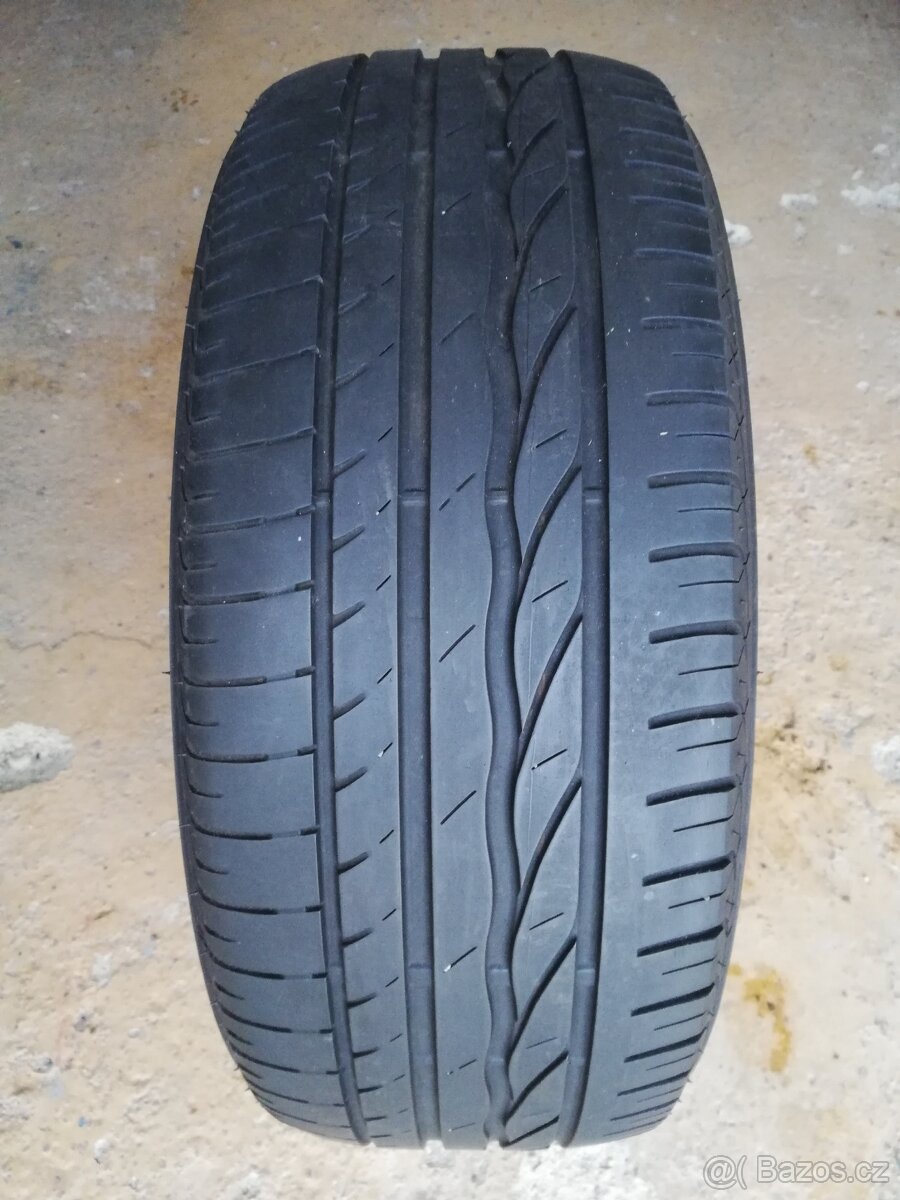 1x letní pneu  235/55/17 Bridgestone