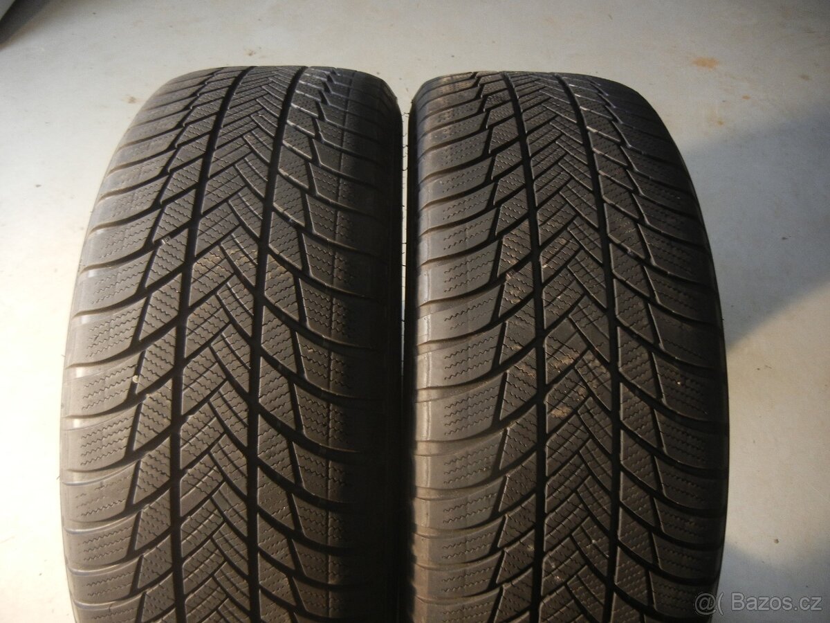 Zimní pneu Bridgestone 225/60R17