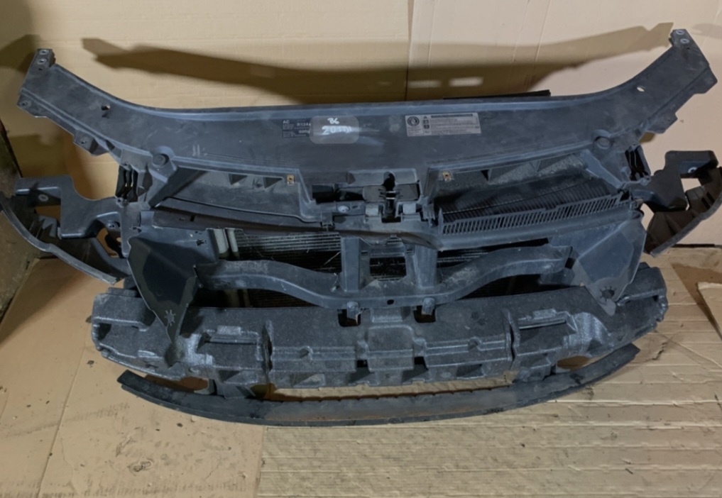 Chladičova Stěna Vw Passat B6