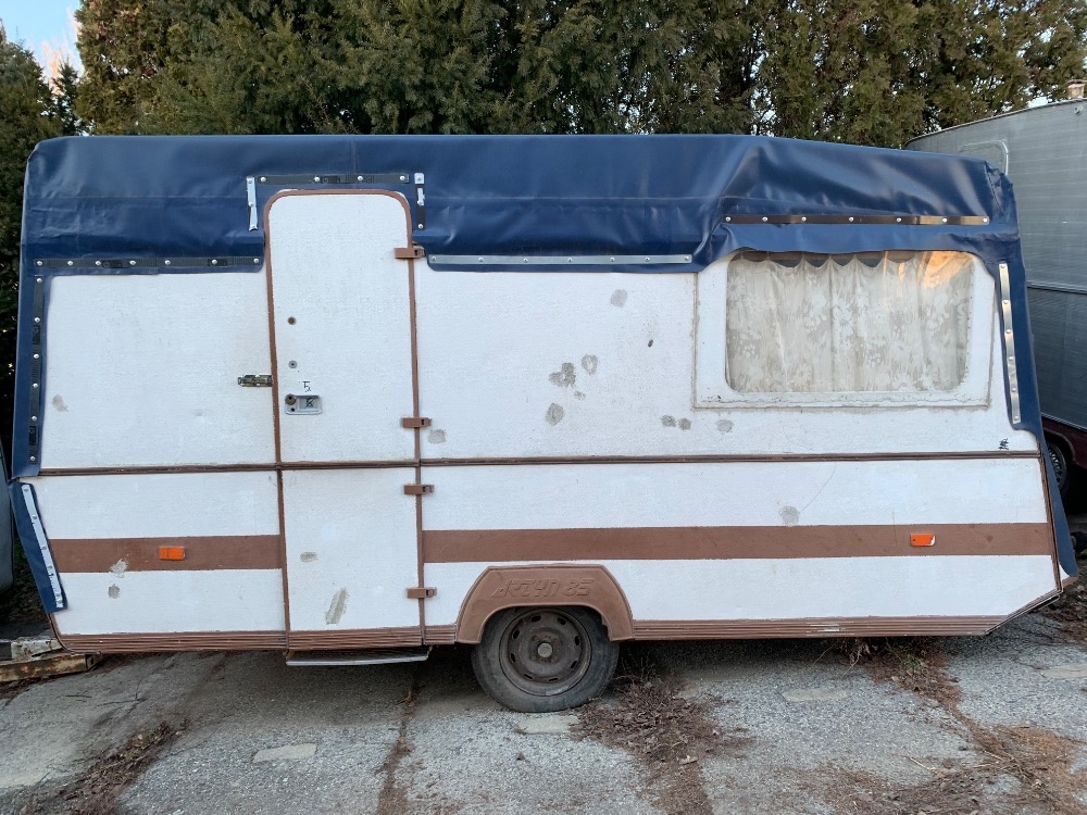 prodám karavan bez tp č .5