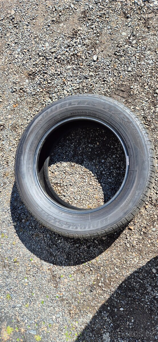 Letní pneu Bridgestone 235 60 r18 103W