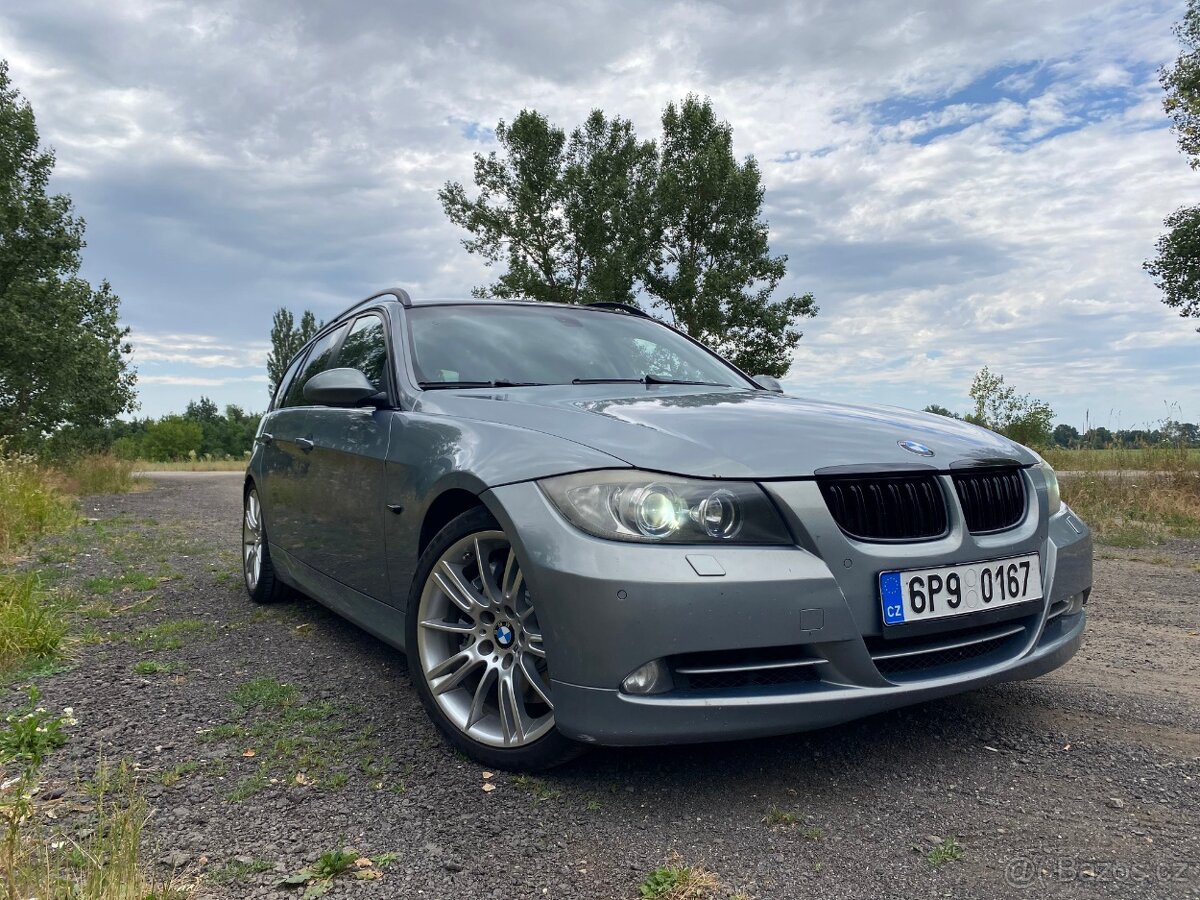 BMW 335xi E91 – 306 koní, 4x4, manuál