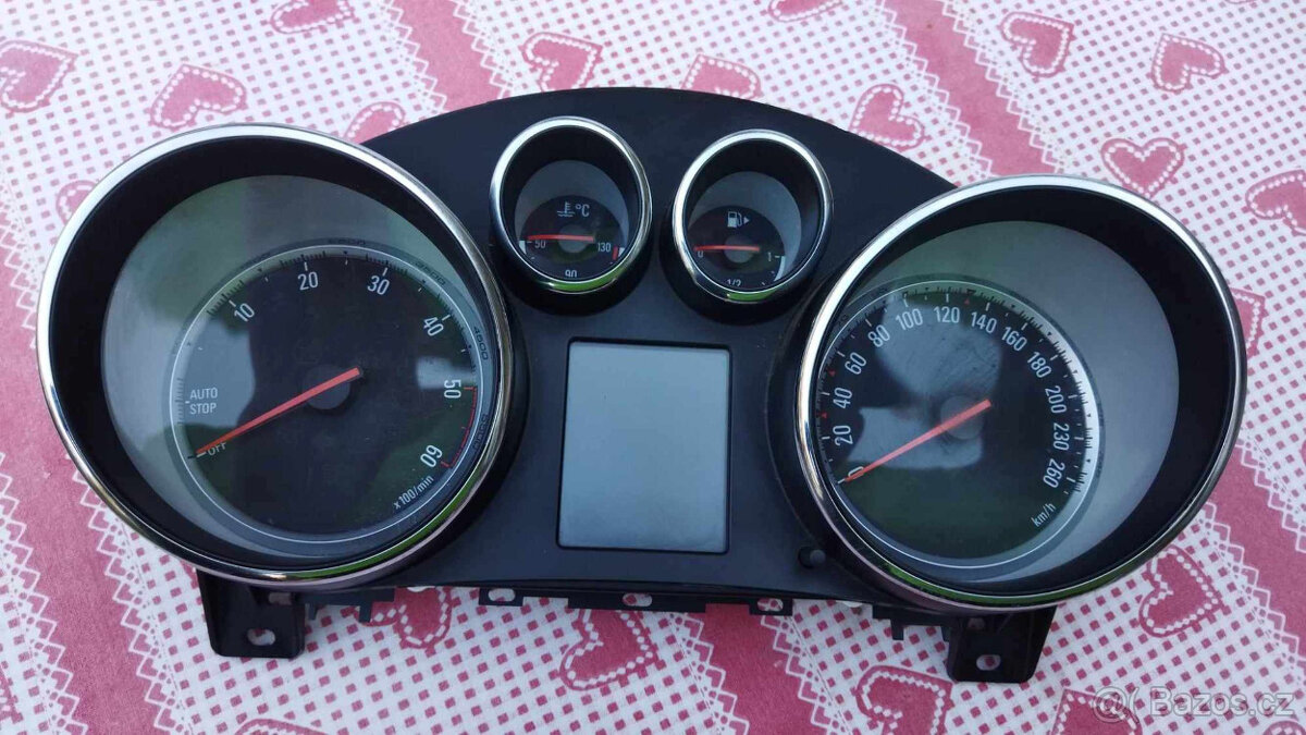 OPEL ASTRA IV J PŘÍSTROJOVÁ DESKA BUDÍKY 168000 km