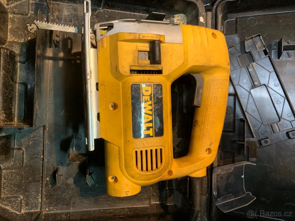 Dewalt přímočará pila