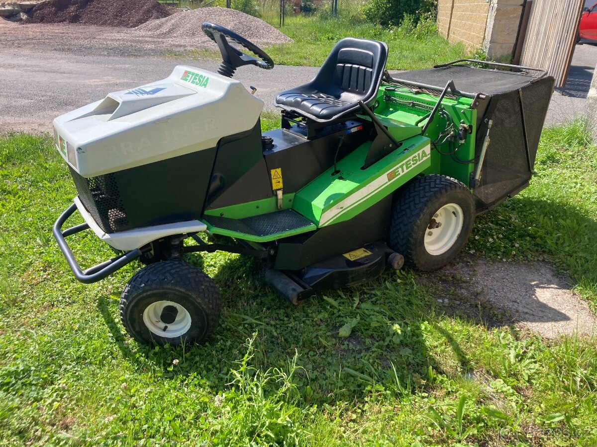 Profi sekačka,zahradní traktor Etesia Hydro 100