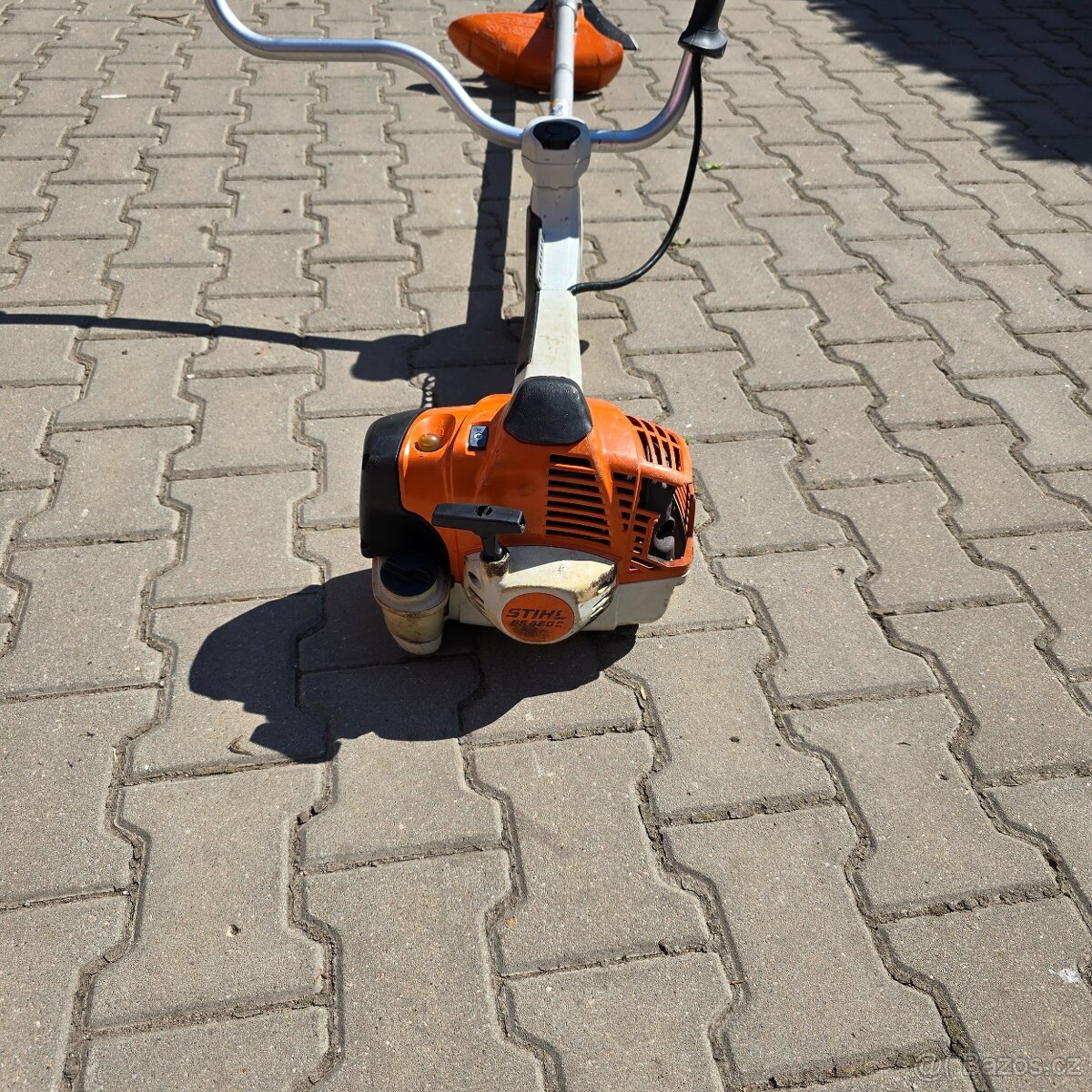 Profesionální křovinořez stihl fs560