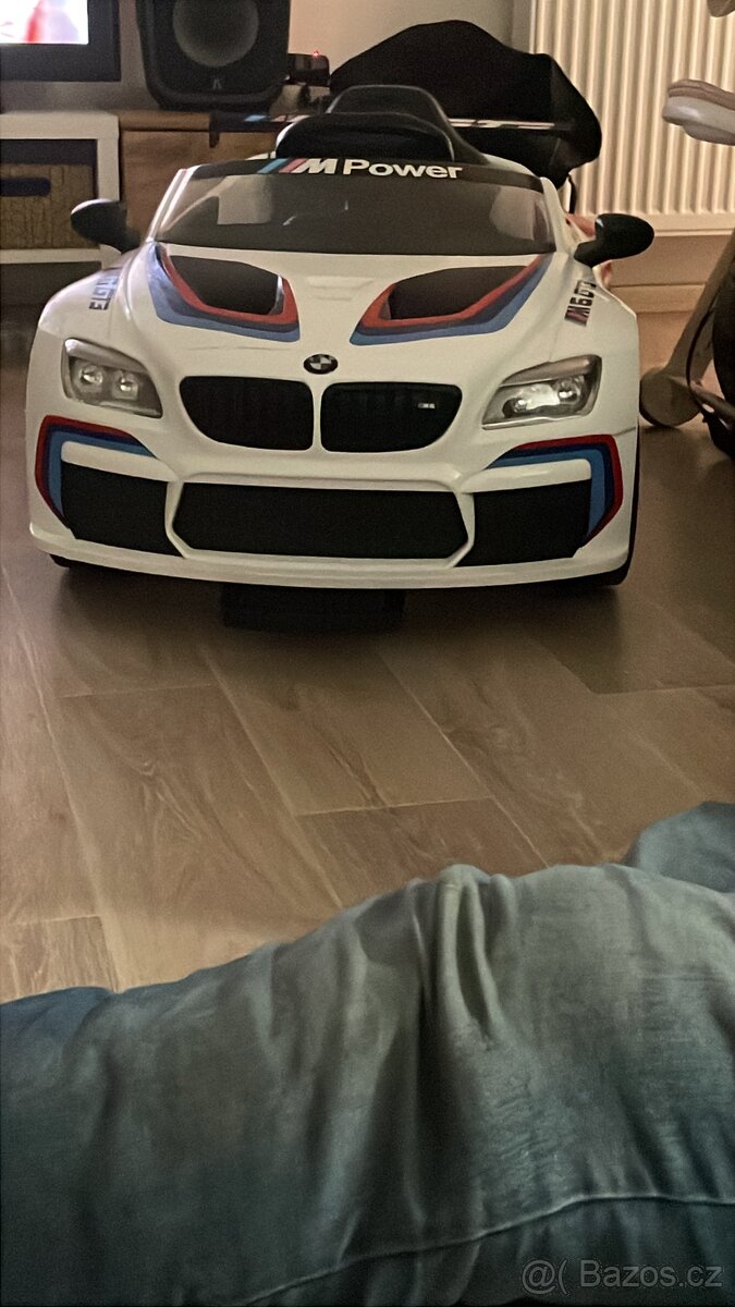 Elektro autíčko BMW