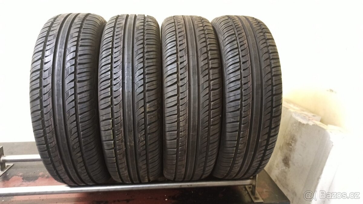 Semperit 215/65 R17 99H 8,5mm NOVÉ letní