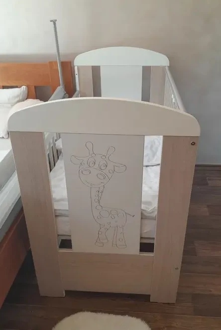 Dětská postýlka se žirafou Drewex