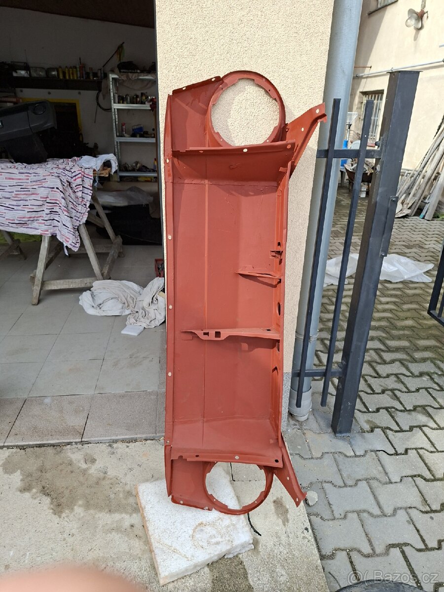 Prodám přední čelo Škoda 100