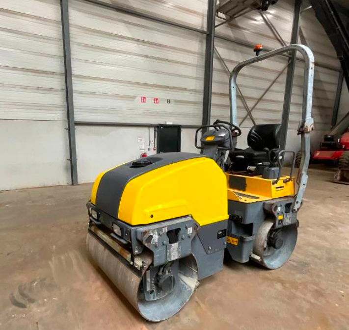 VYBRAČNÍ VÁLEC ATLAS COPCO CC1200