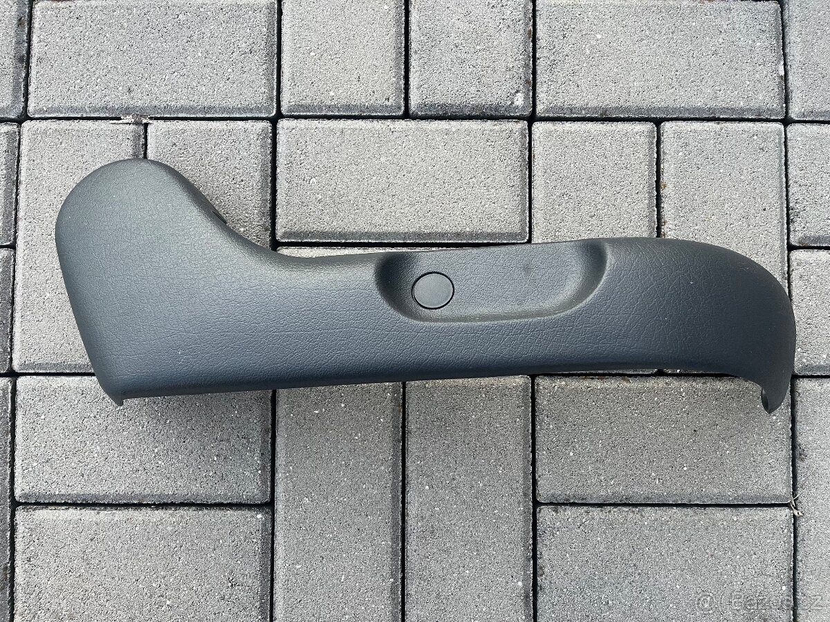 Kryt sedačky řidiče pravý Seat Alhambra VW Sharan 7M3881318