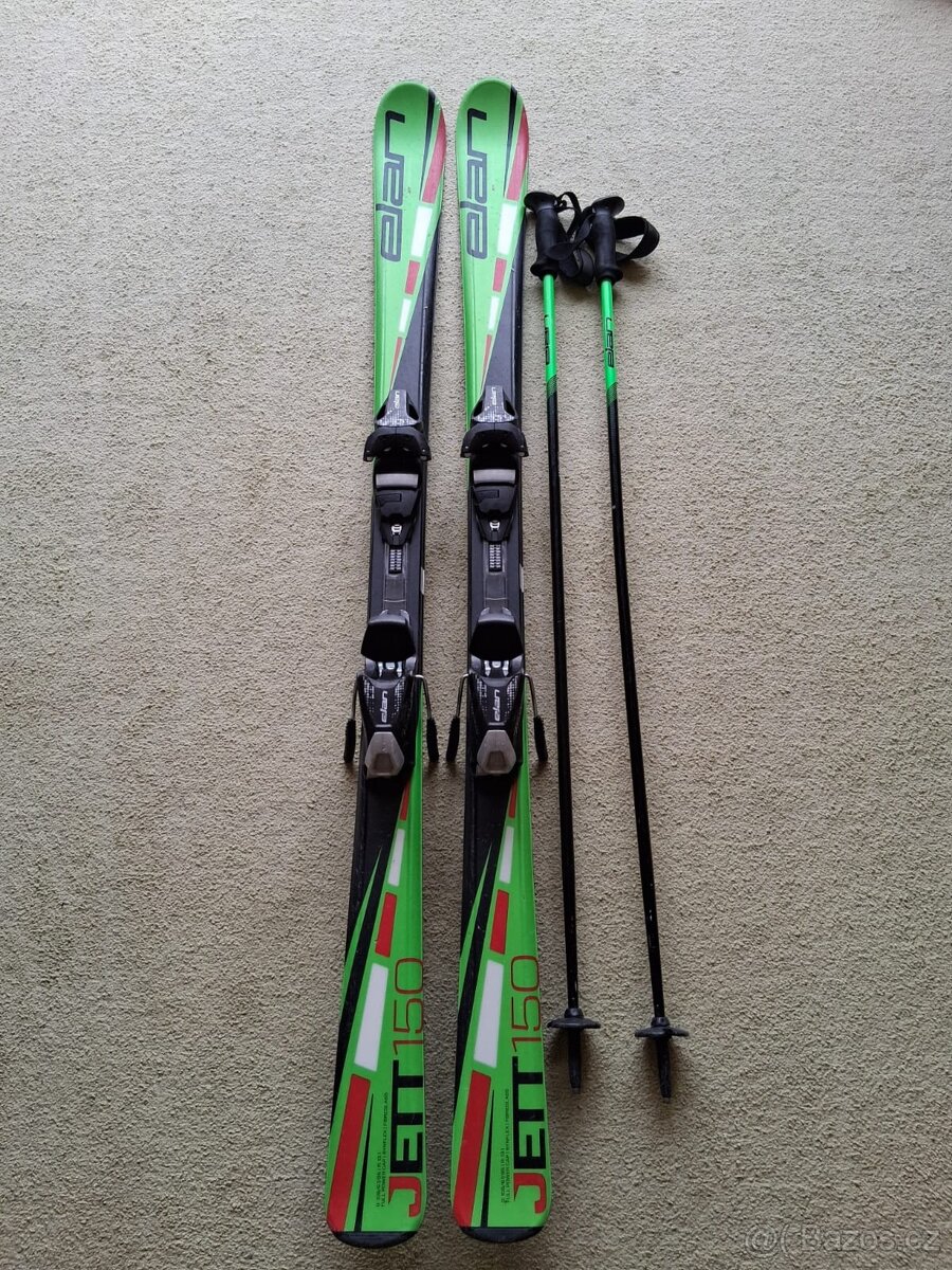 Juniorské sjezdové lyže 150cm Elan