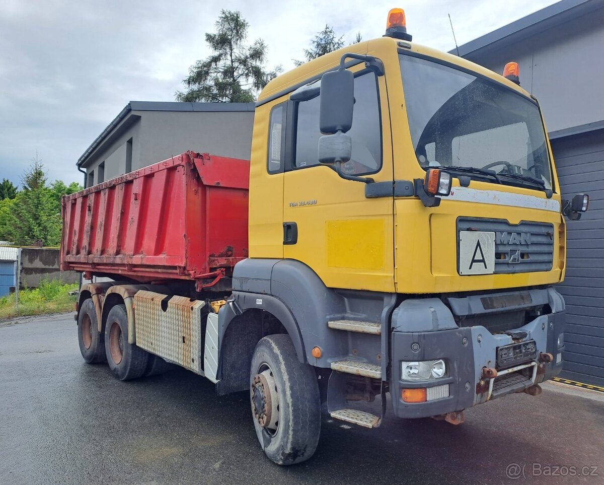 6x6 sklápěč 33/26t MAN TGA 33.430 (závady)