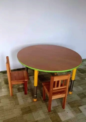 Dětský stůl a židle