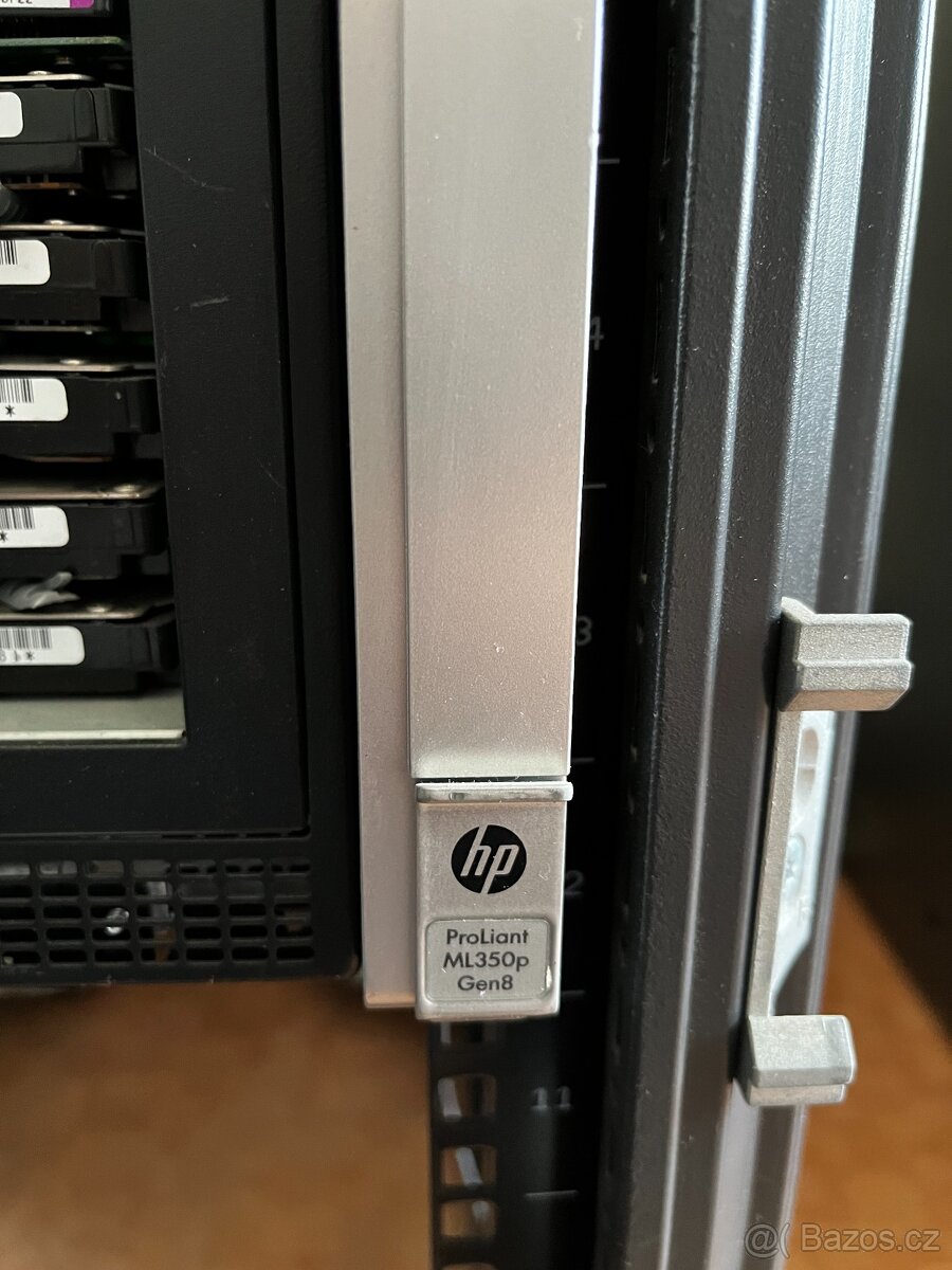 HP ProLiant ML350p Gen8 – server s 16×146 GB 15 k SAS + RAID