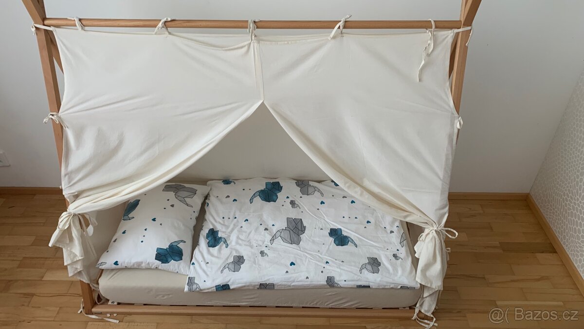 Dřevěná postýlka 70 × 140 cm