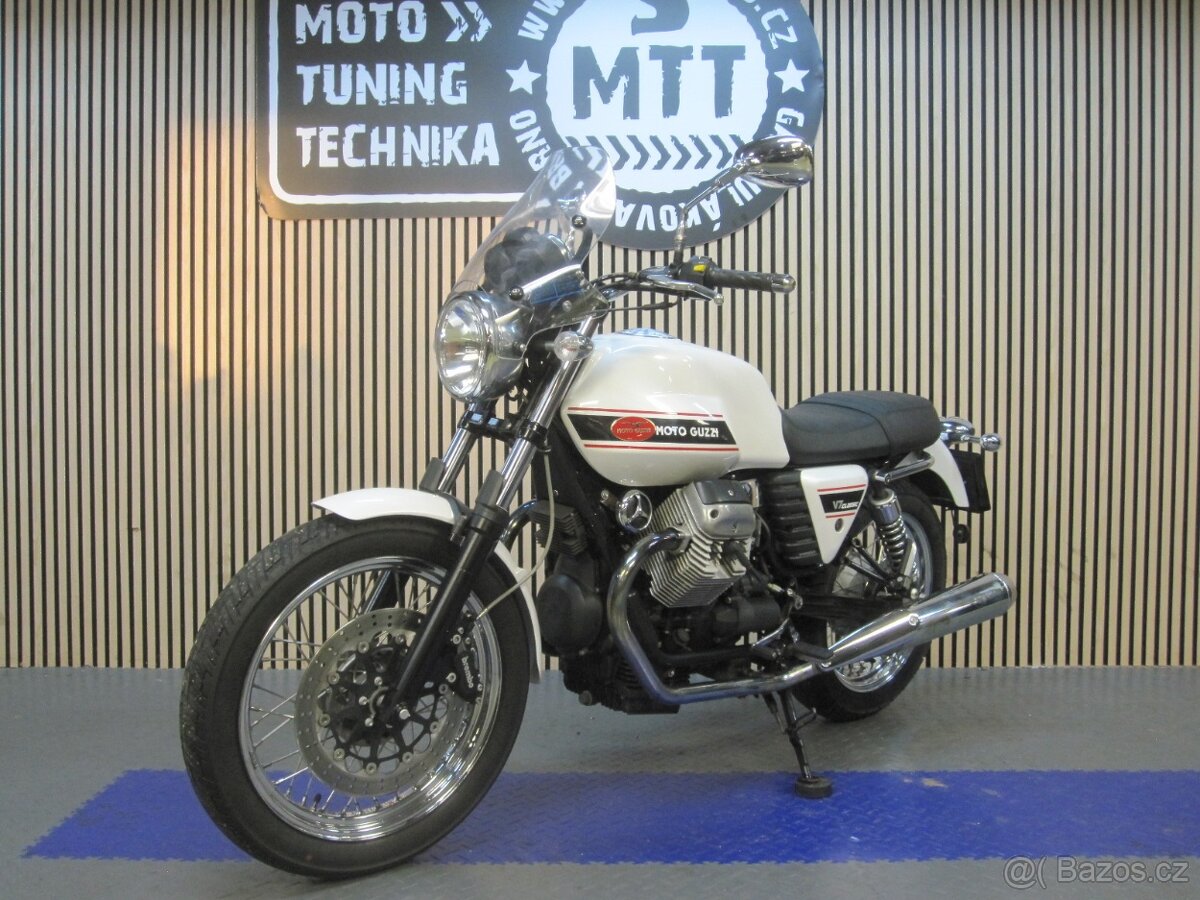 MOTO GUZZI V7