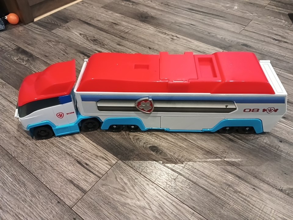 Tlapková patrola - kamion - nákladní transporter