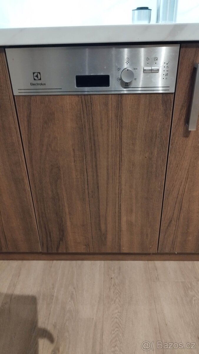 Myčka nádobí Electrolux