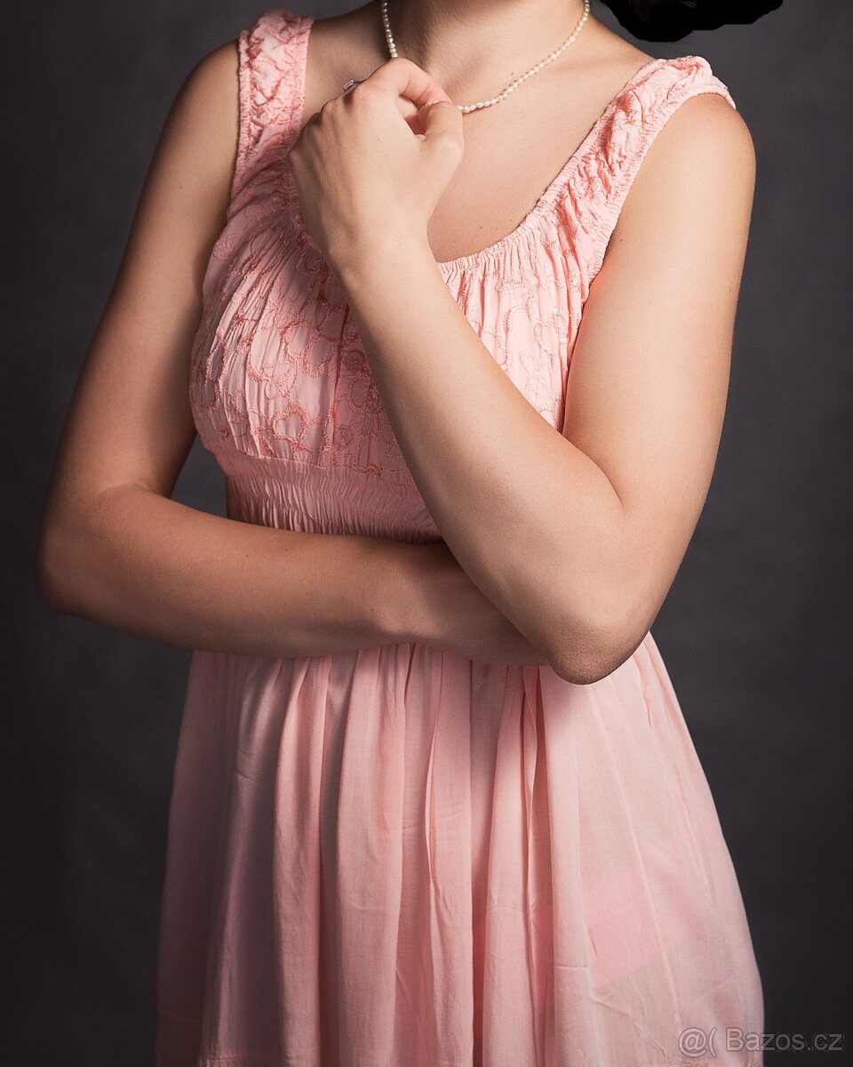 Dlouhé volné šaty, vel. M