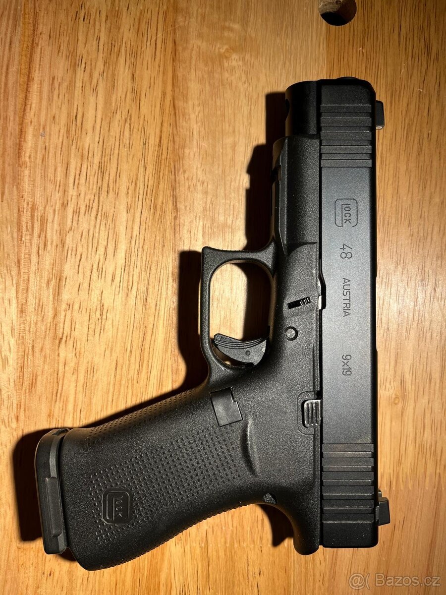 GLOCK 48