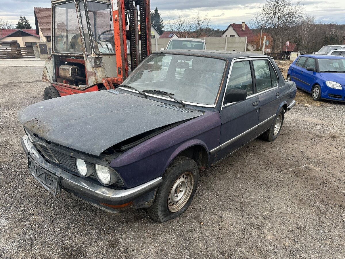 Rozprodám na díly BMW 5 e28 2.4td