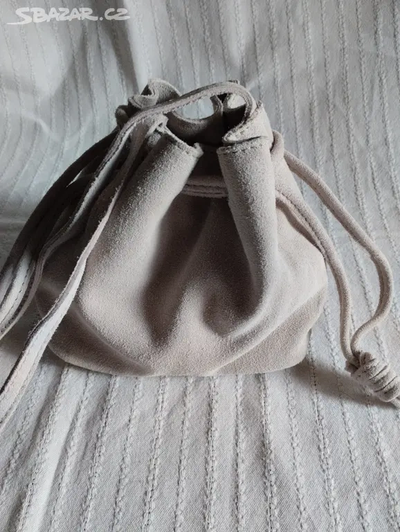 semišová kabelka BERSHKA LEATHER