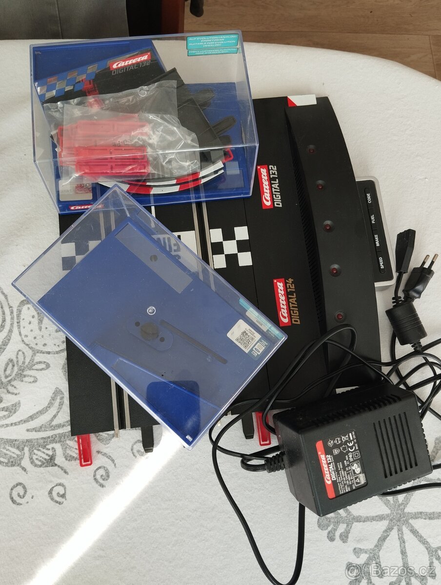 Autodráha Carrera digital 132