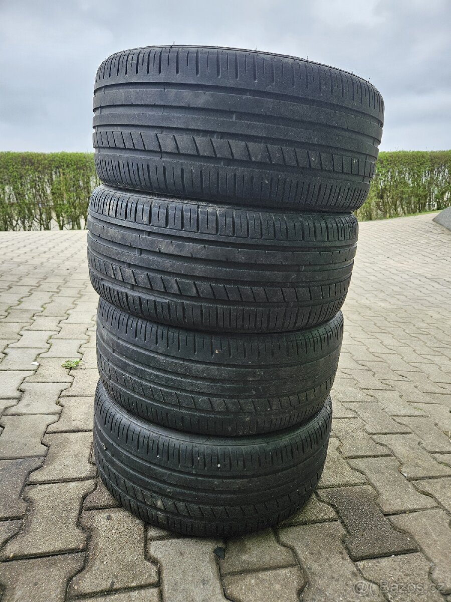 Letní pneu 225/40/R18