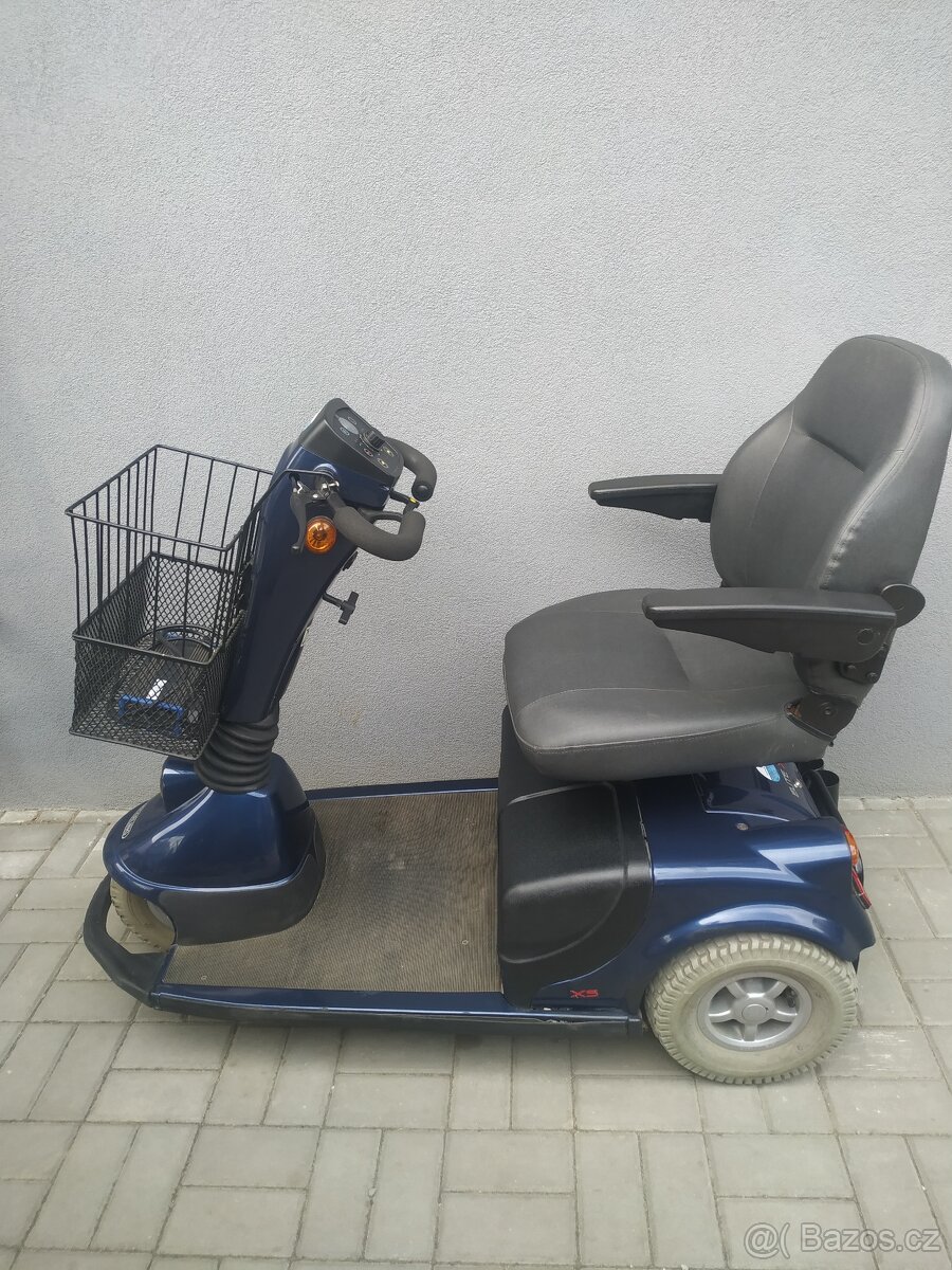 Elektrický invalidni vozík