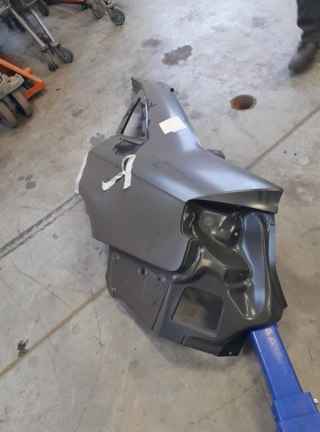 Audi A4 8k2 07-15 LZ blatník 8K5 809 837