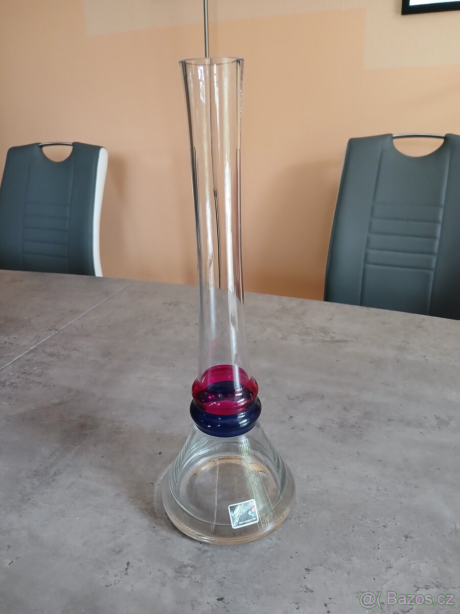 Štíhlá skleněná váza 36 cm