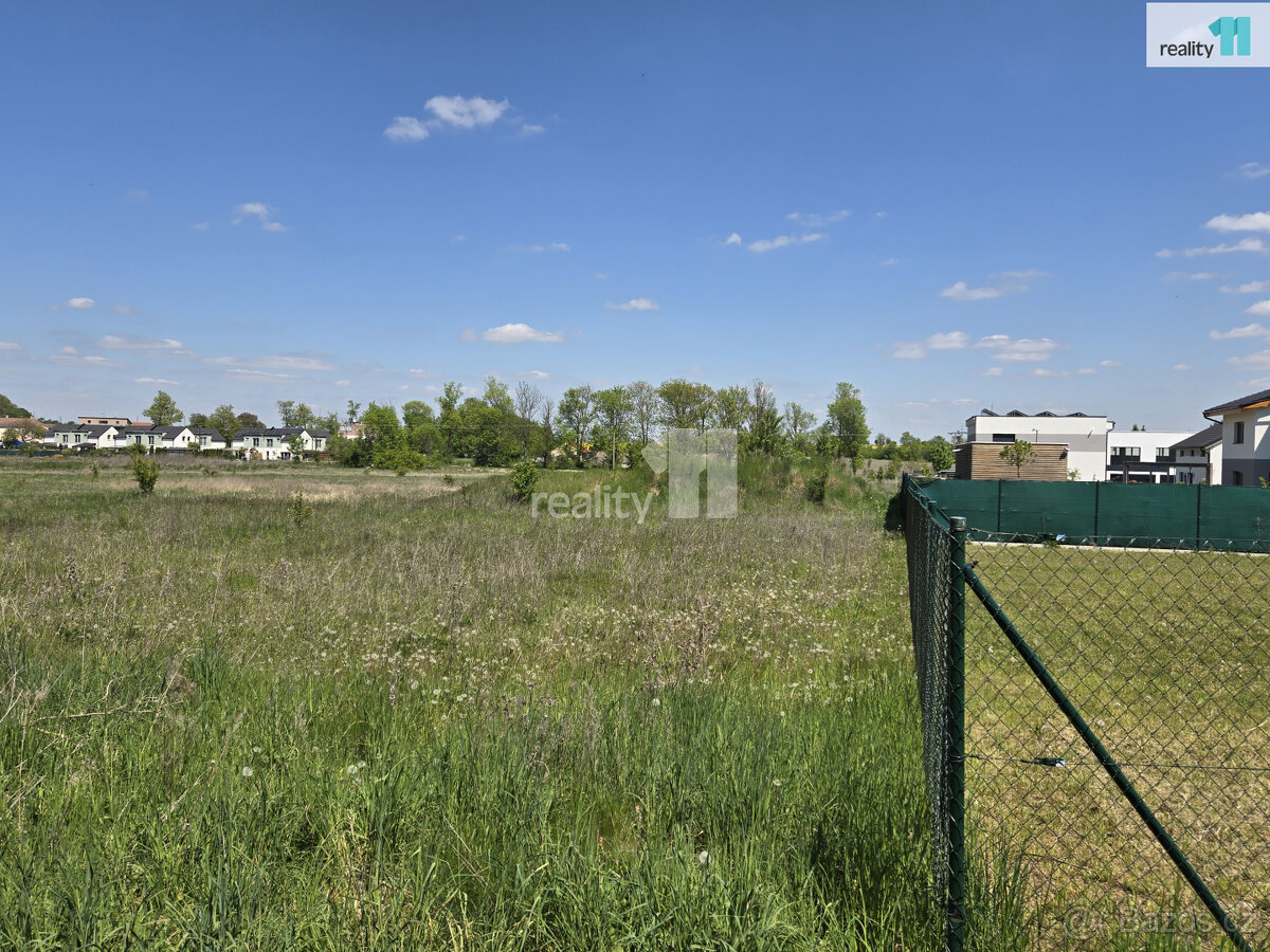 Stavební pozemek na RD, 810 m2, Úhonice Praha-Západ