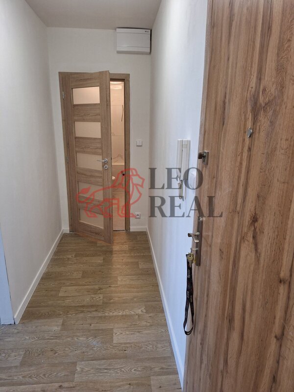 Světlý byt v OV 2+1 po kompletní rekonstrukci, 45 m², 4patro